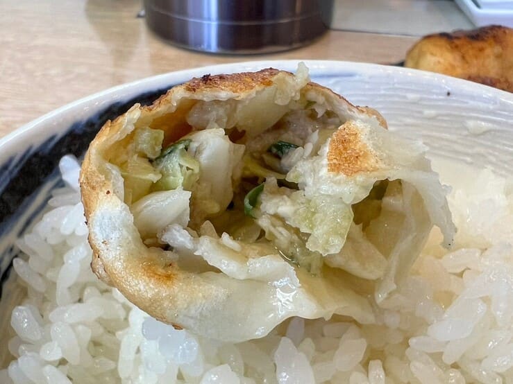 ホワイト餃子　餃子のはながさ-本川越店